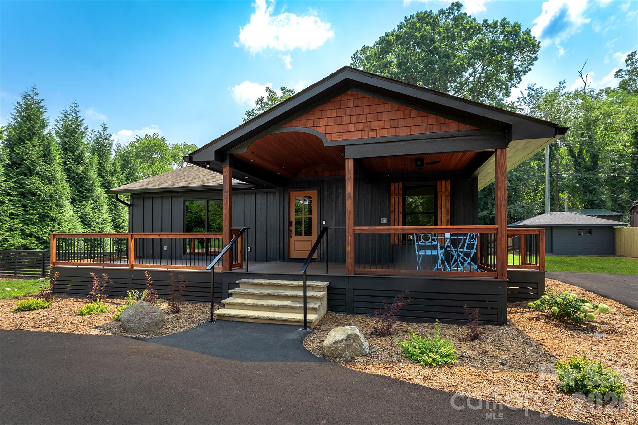 11 Pine Circle