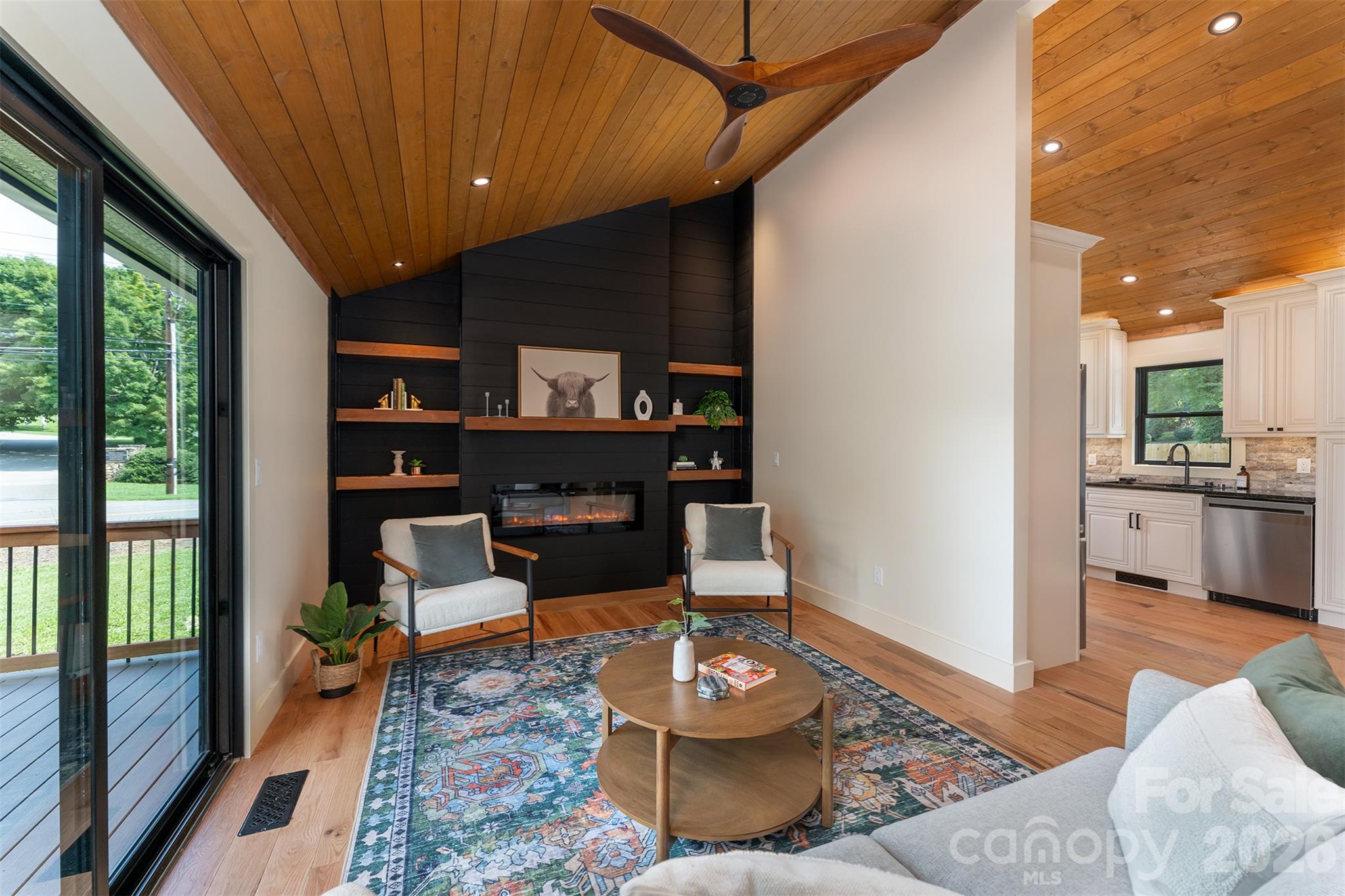 11 Pine Circle