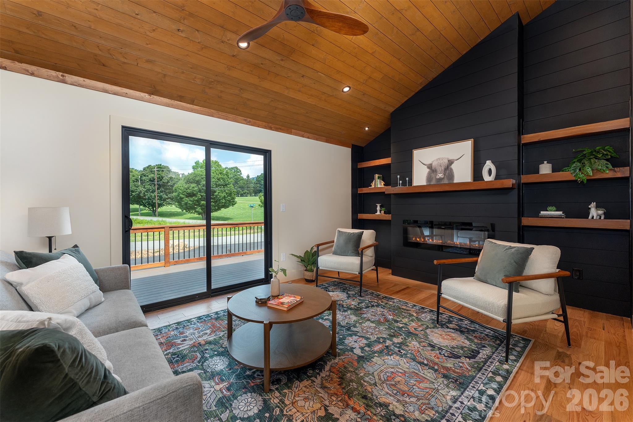 11 Pine Circle