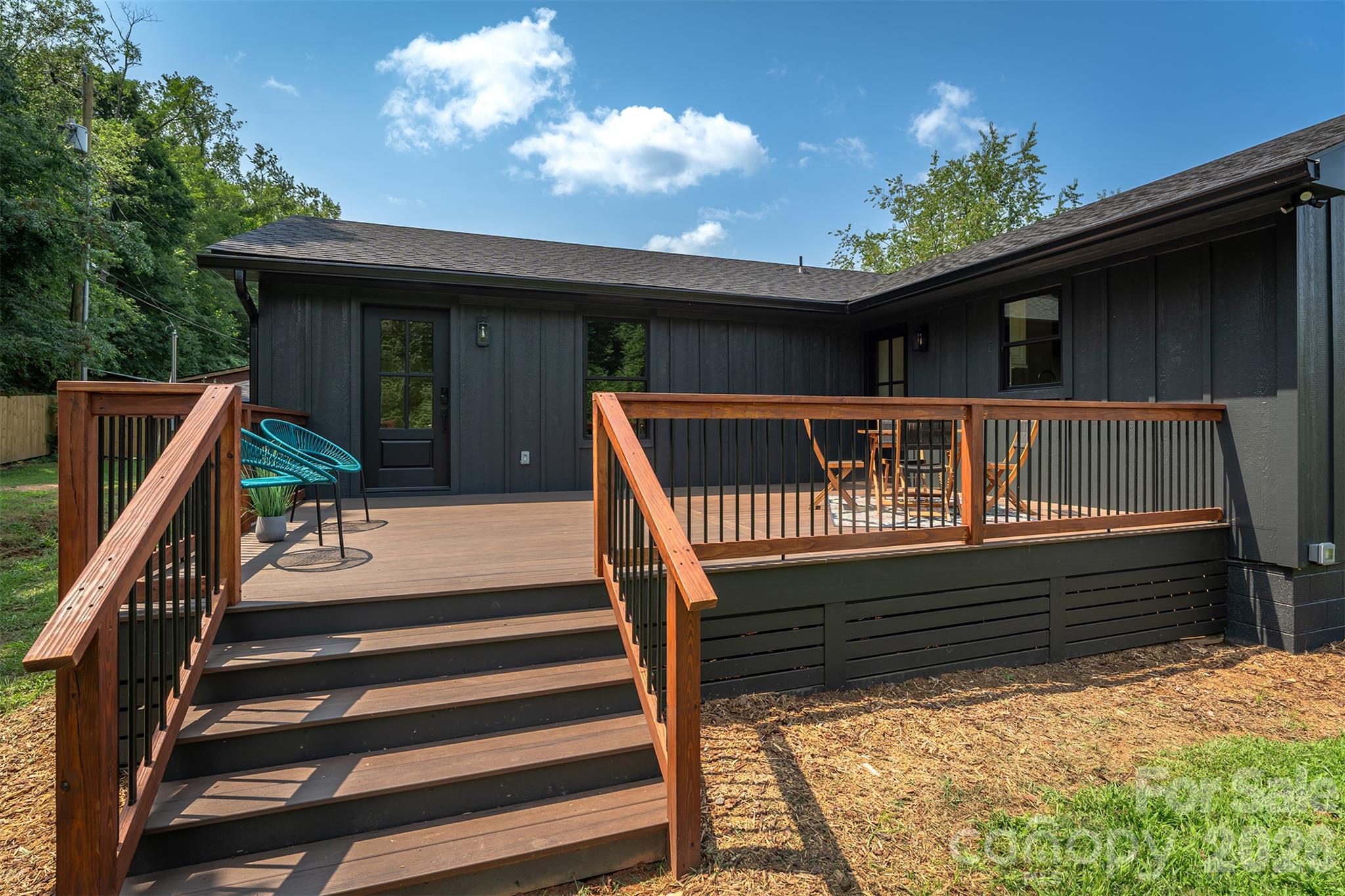 11 Pine Circle