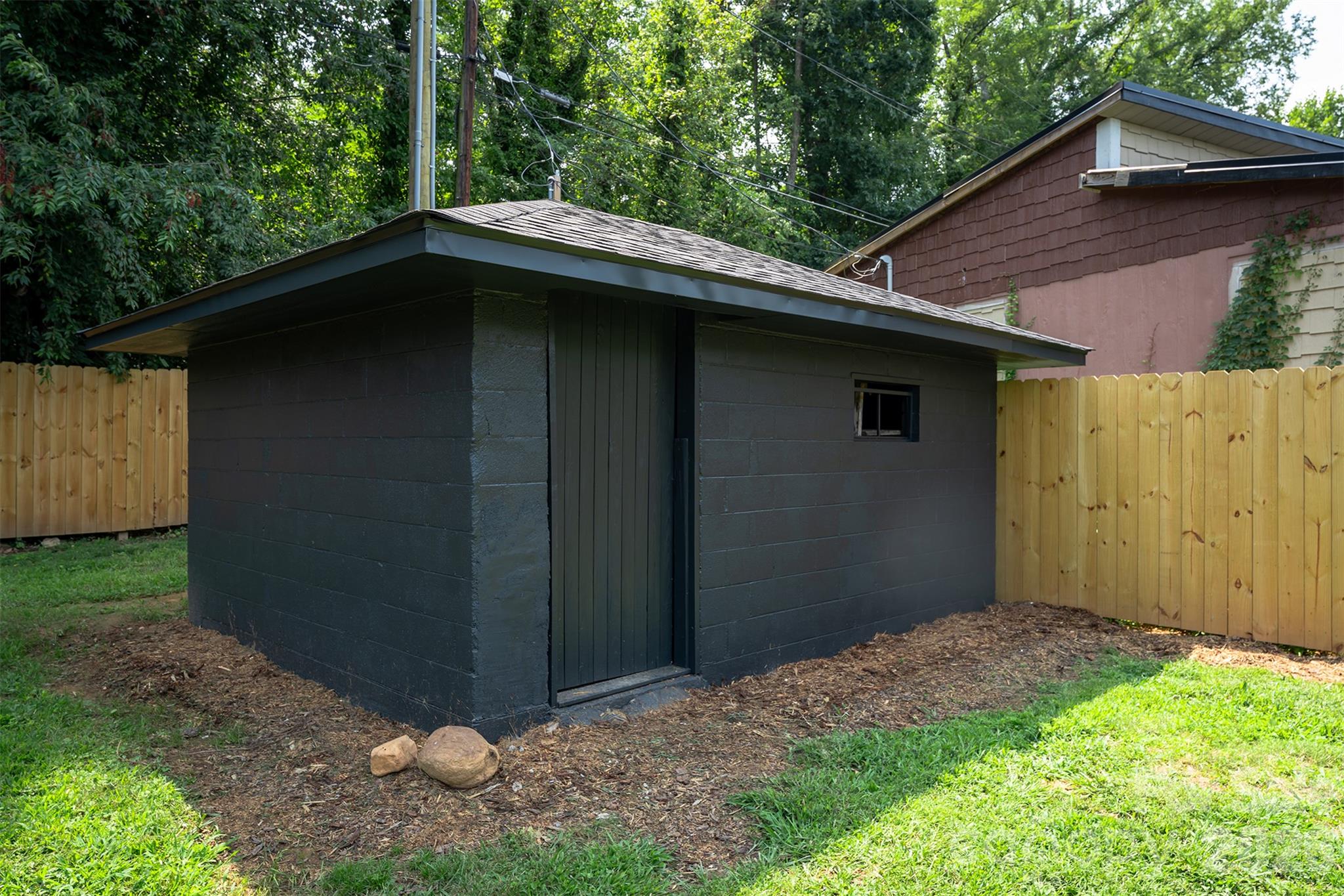 11 Pine Circle