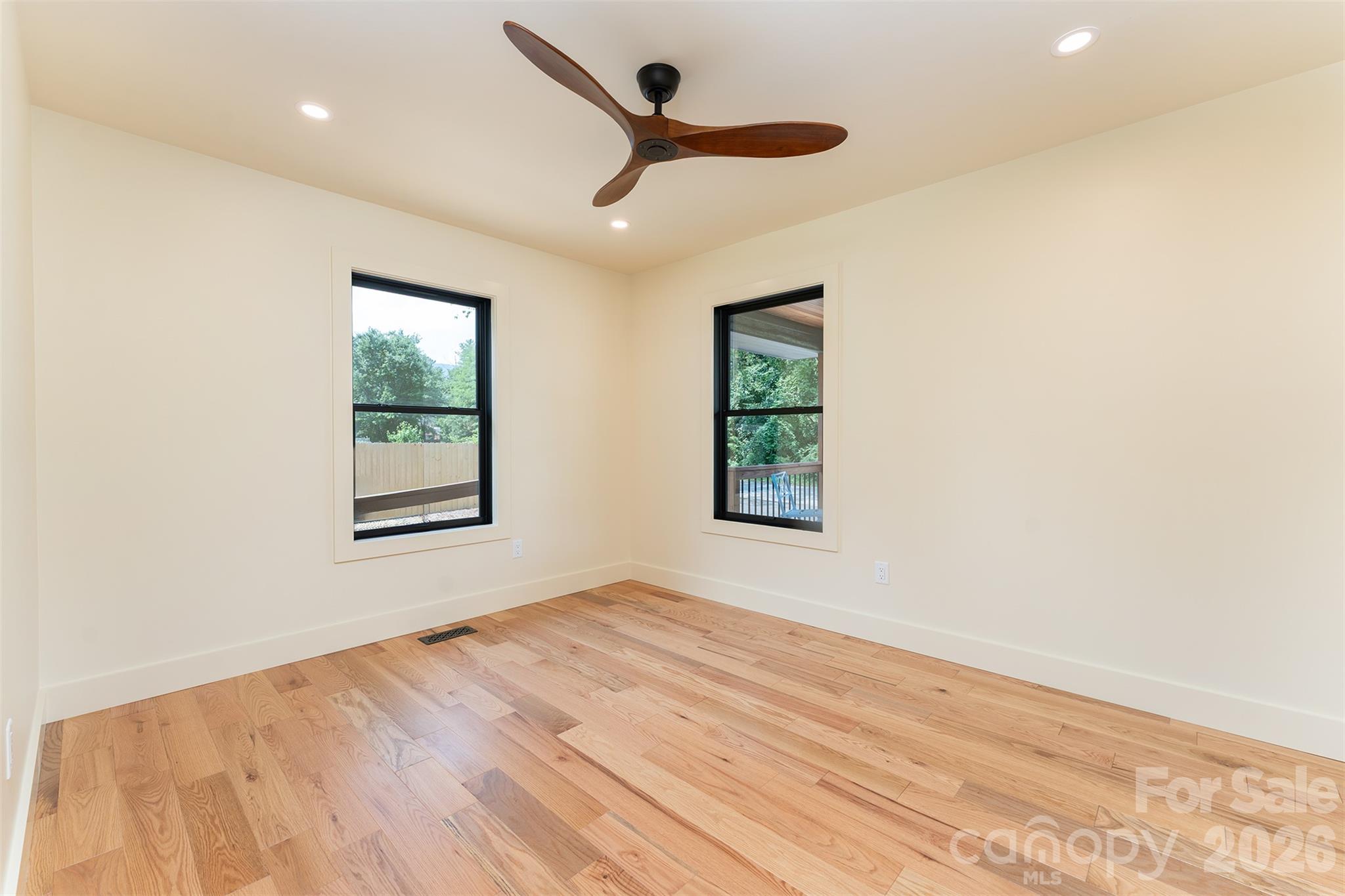 11 Pine Circle