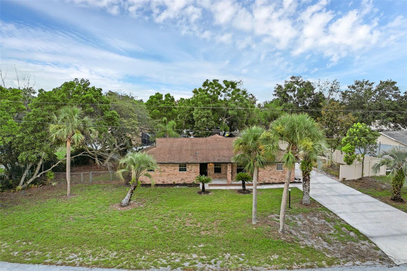1547 BAVON DR