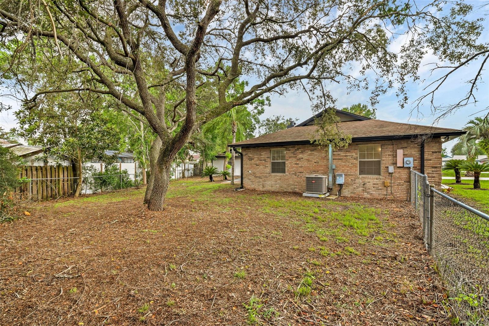 1547 BAVON DR