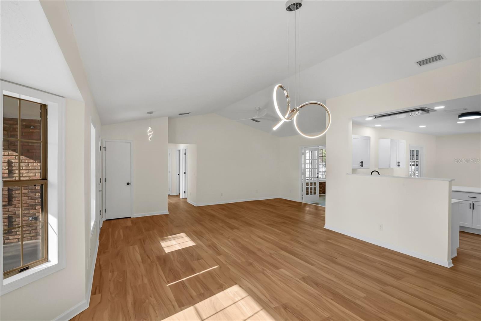 1547 BAVON DR