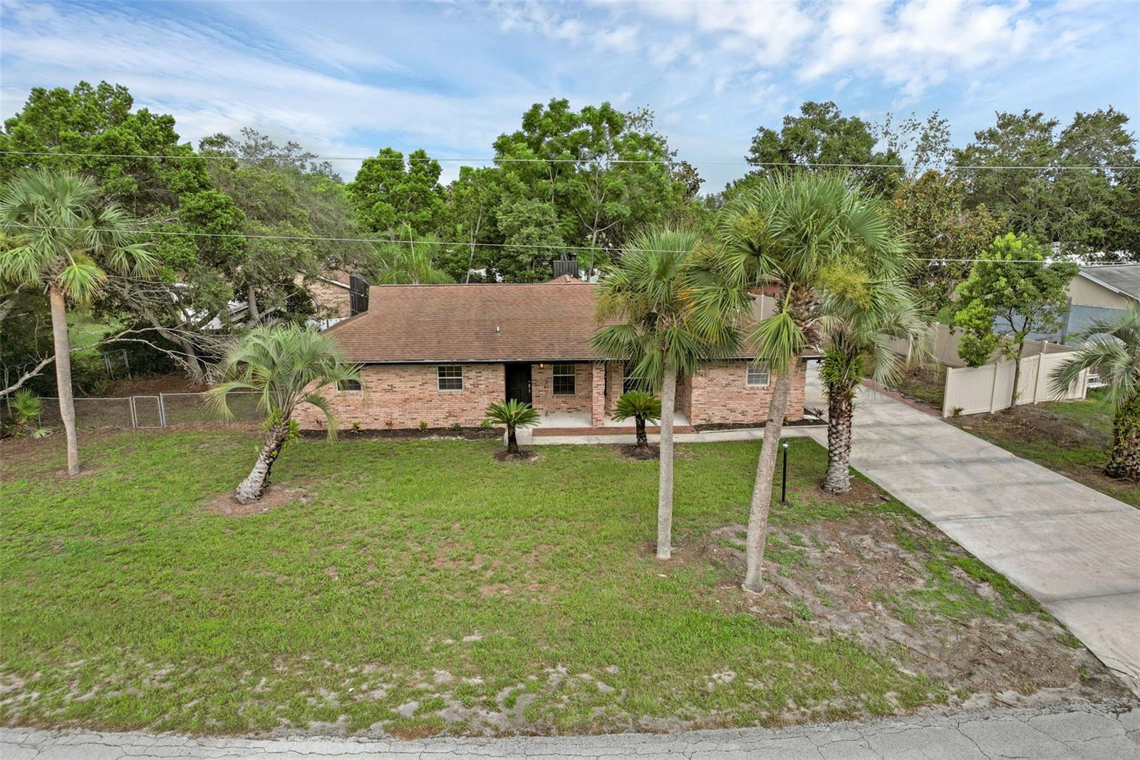 1547 BAVON DR