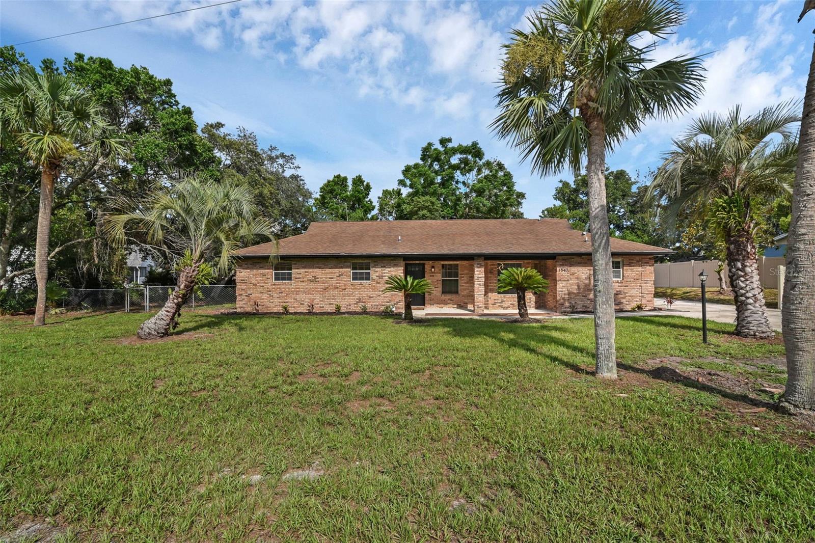 1547 BAVON DR