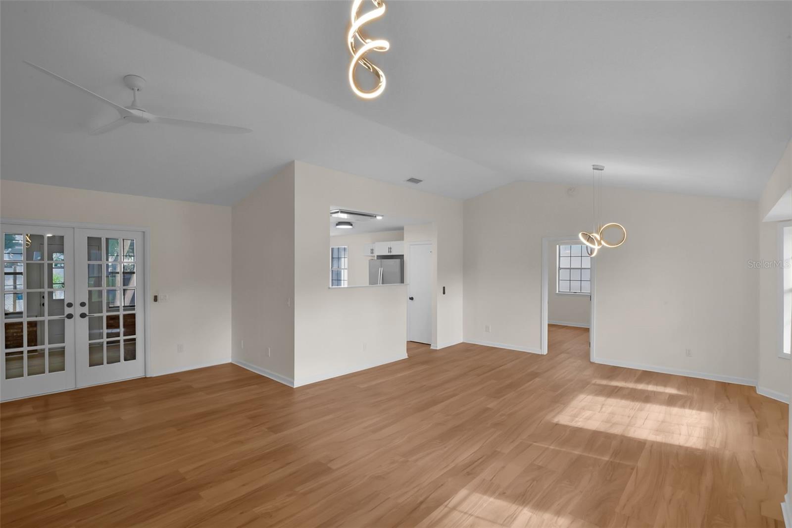 1547 BAVON DR