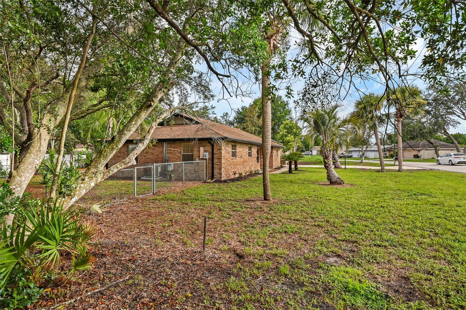 1547 BAVON DR