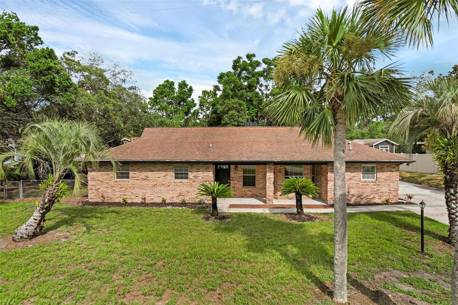 1547 BAVON DR