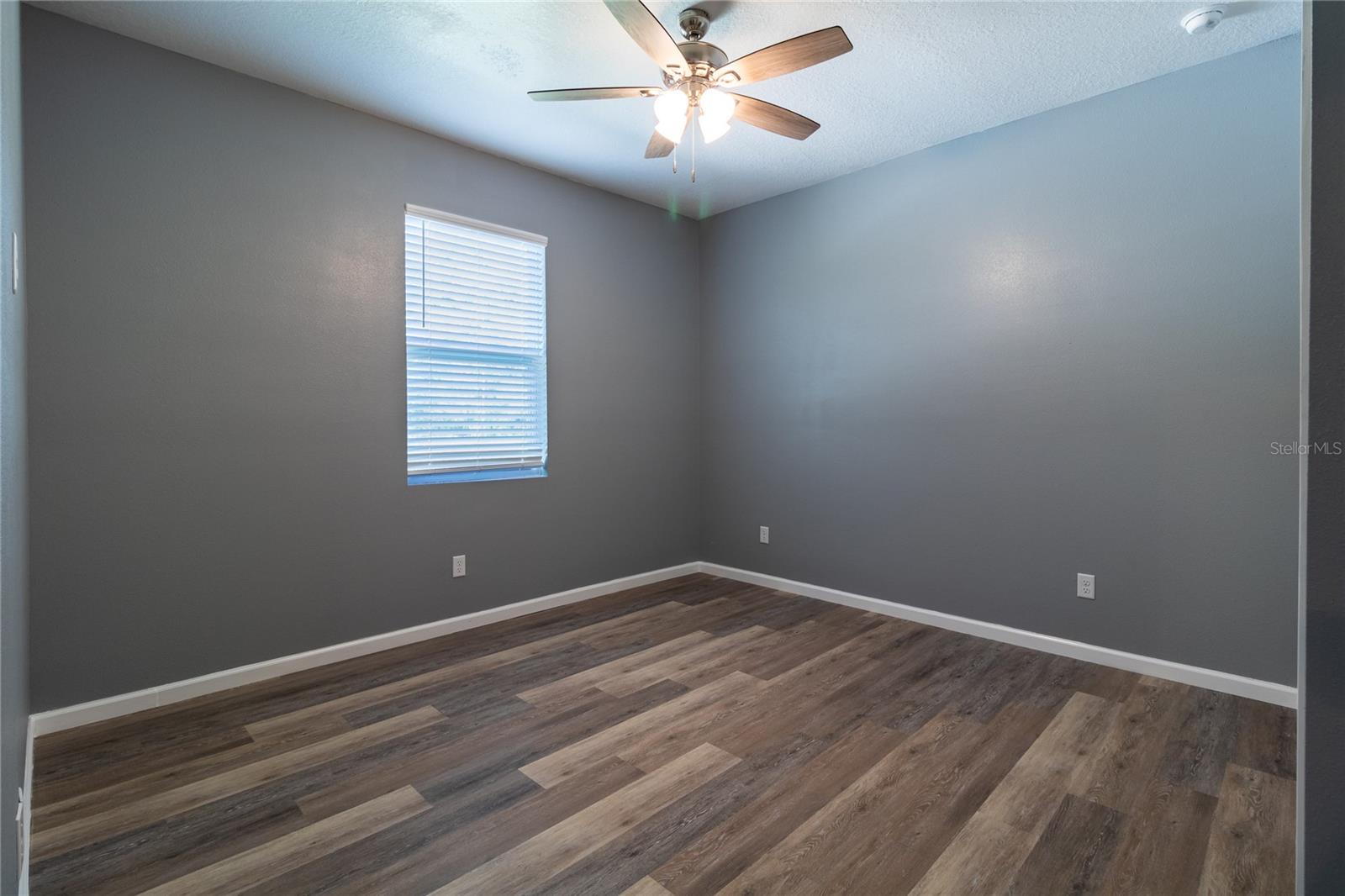 41550 ROYAL TRAILS RD