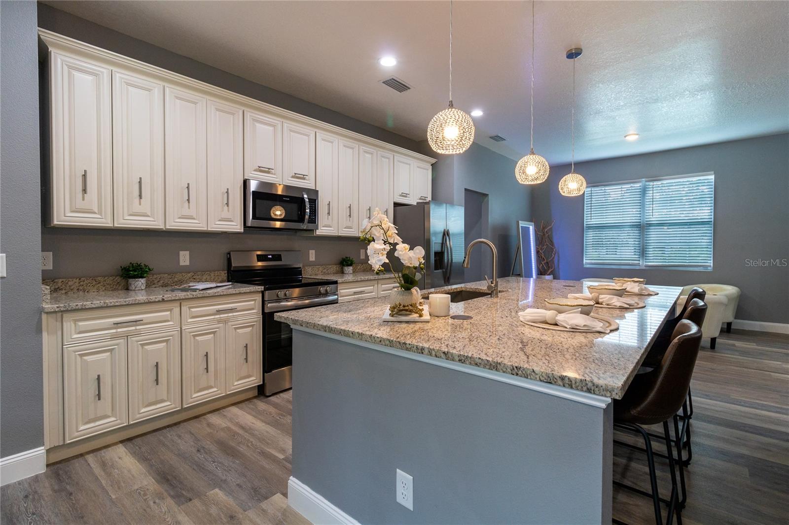 41550 ROYAL TRAILS RD