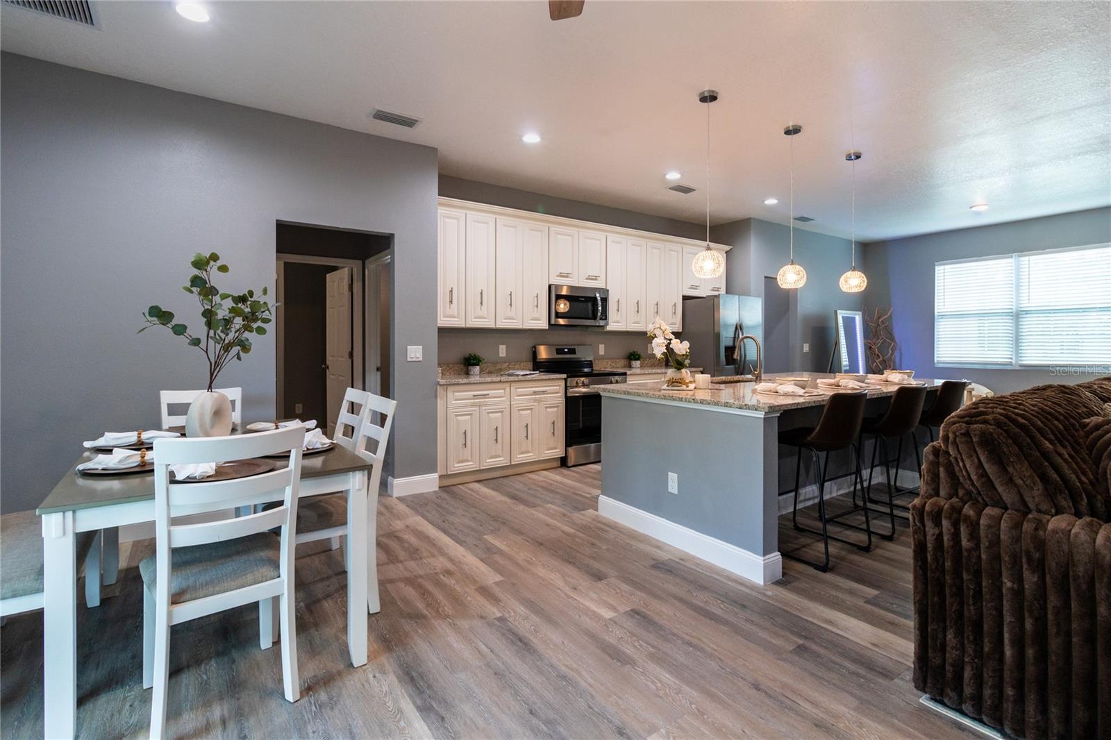 41550 ROYAL TRAILS RD