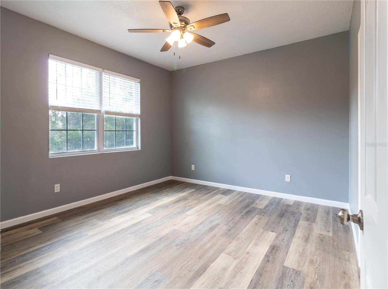 41550 ROYAL TRAILS RD