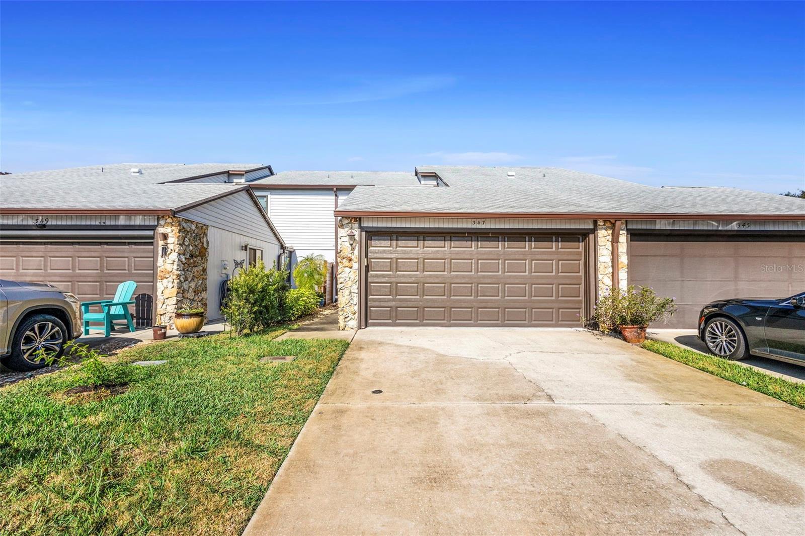 347 CASTLEWOOD LN