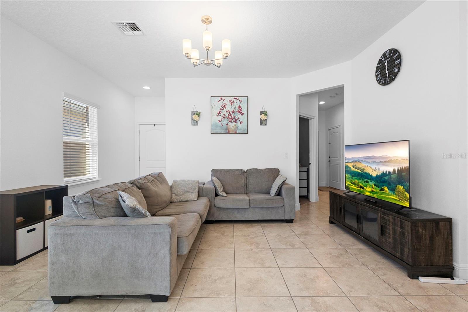 5601 ESTERO LOOP
