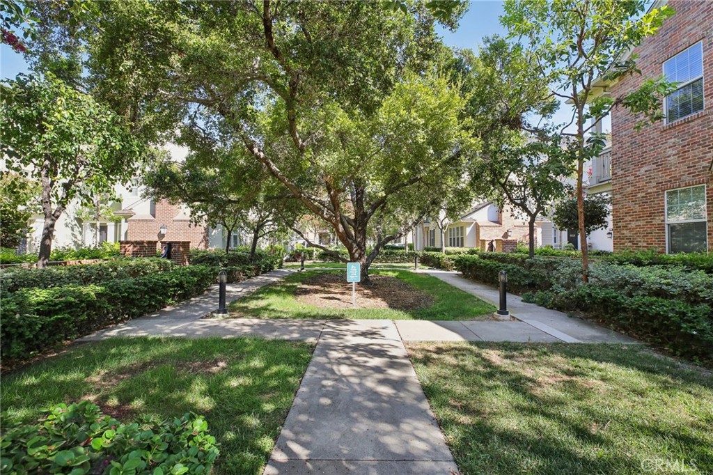 15212 Cambridge Street