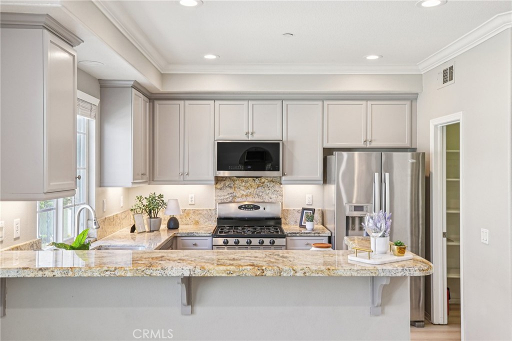 15212 Cambridge Street