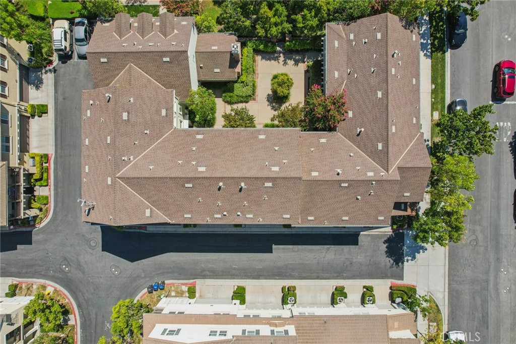 15212 Cambridge Street