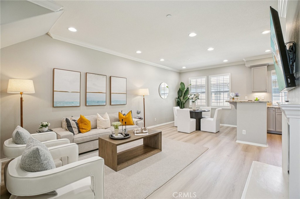 15212 Cambridge Street