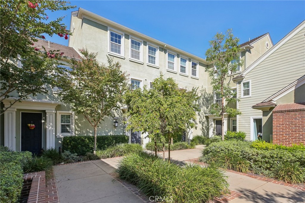 15212 Cambridge Street