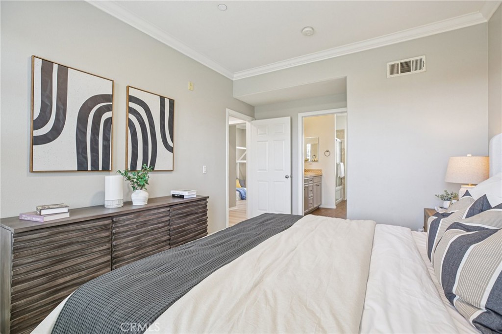 15212 Cambridge Street