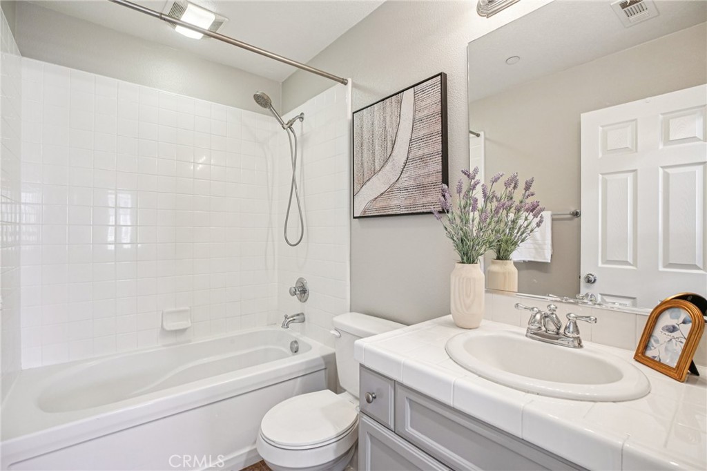 15212 Cambridge Street