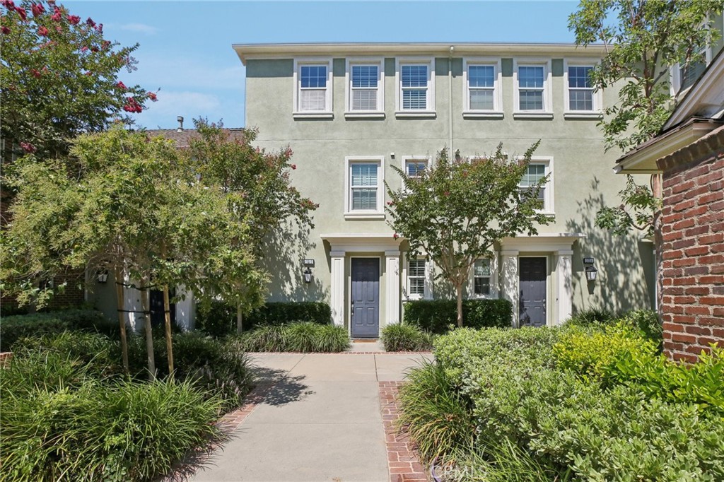 15212 Cambridge Street