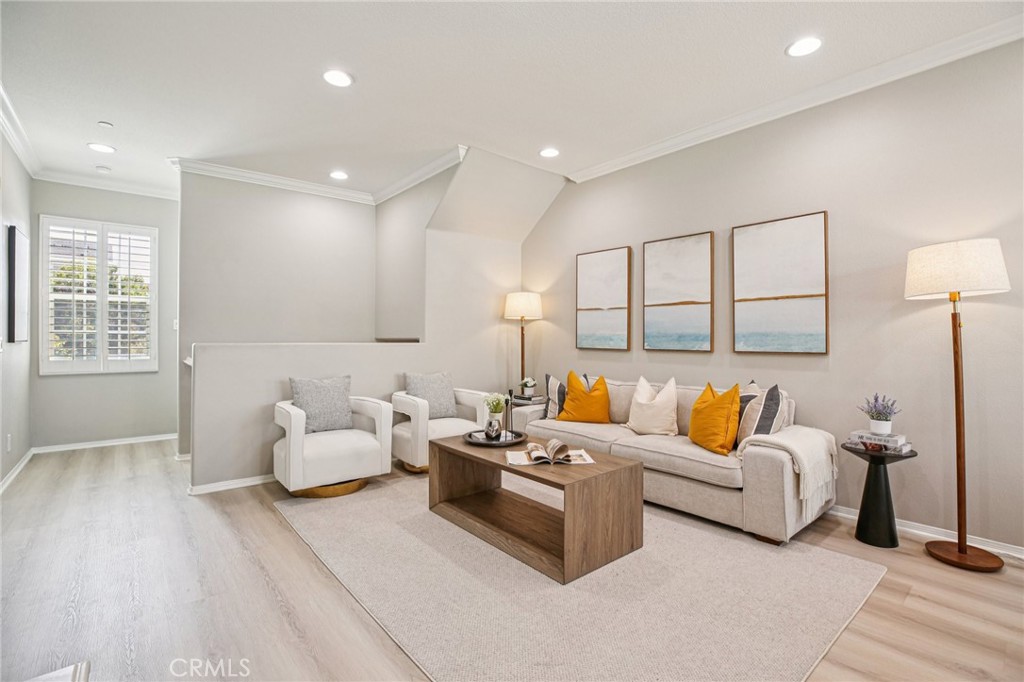 15212 Cambridge Street