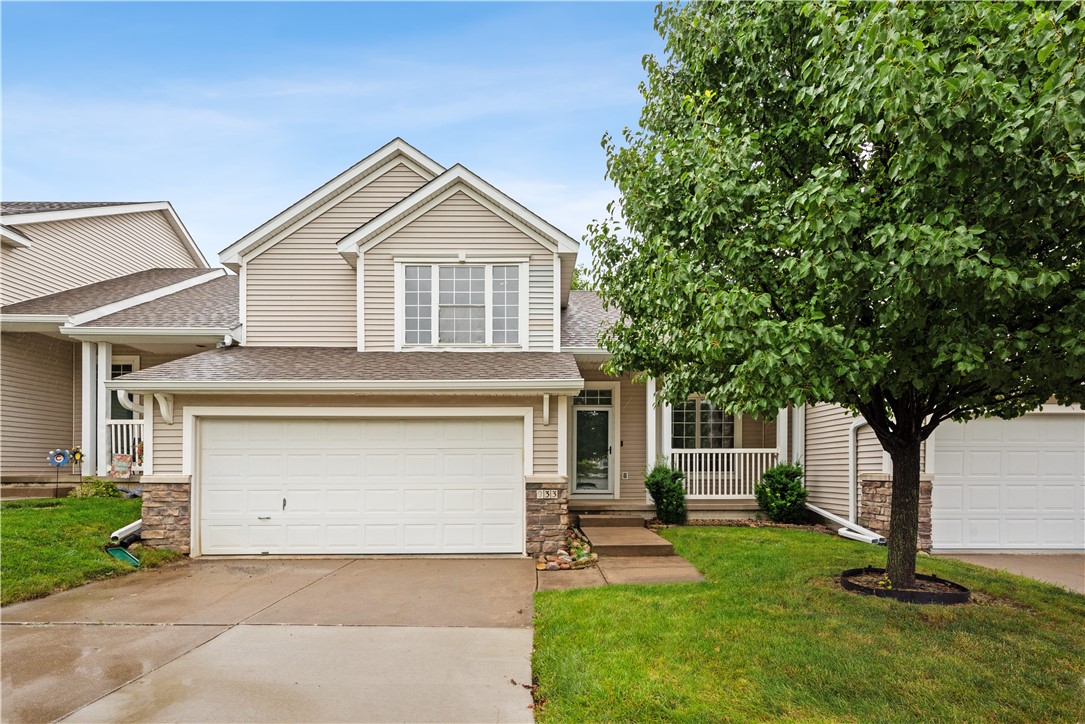 933 NW Prairie Ridge Drive