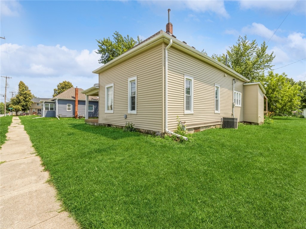 105 W Station Street