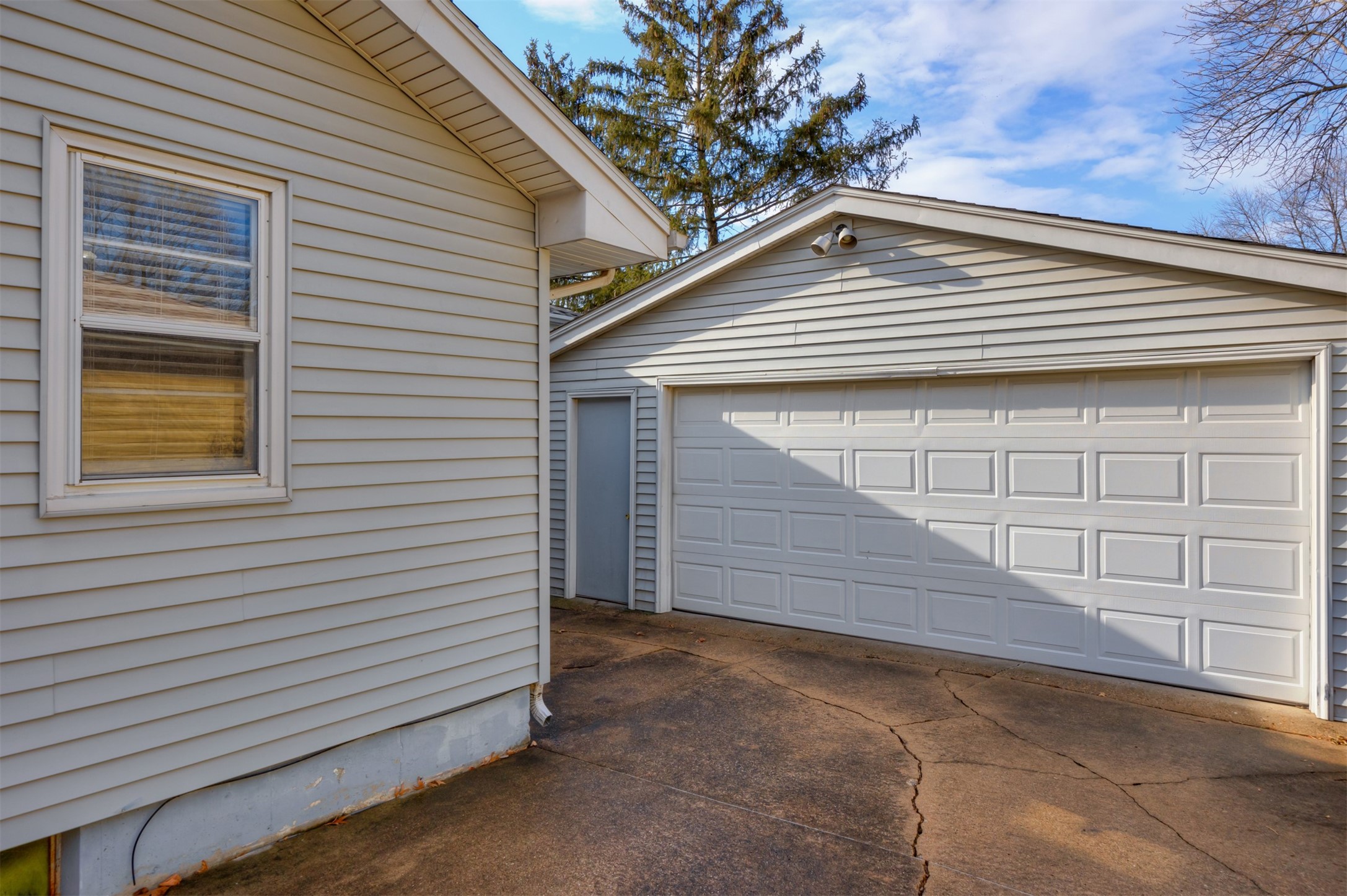 5012 Lyndale Drive