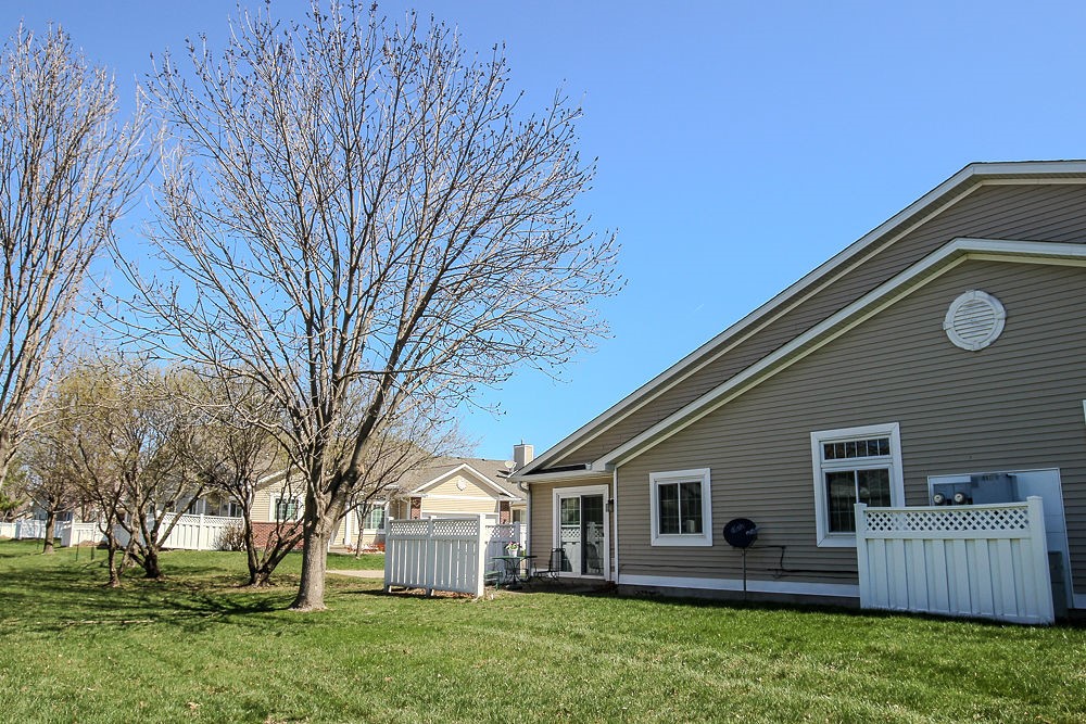 9516 Garnet Lane