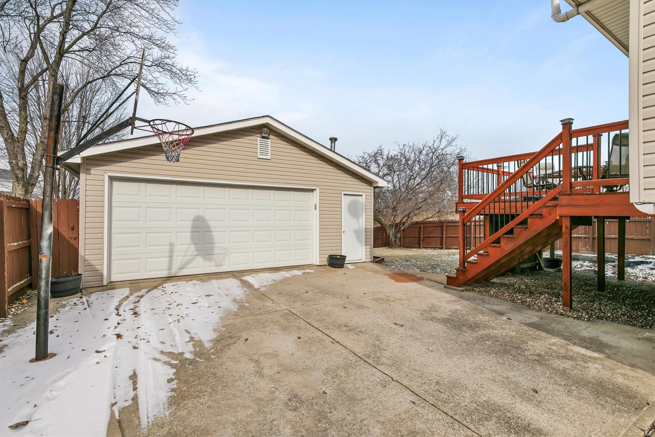 709 NE 9th Street