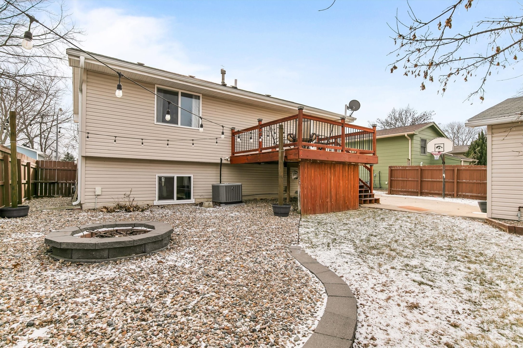 709 NE 9th Street