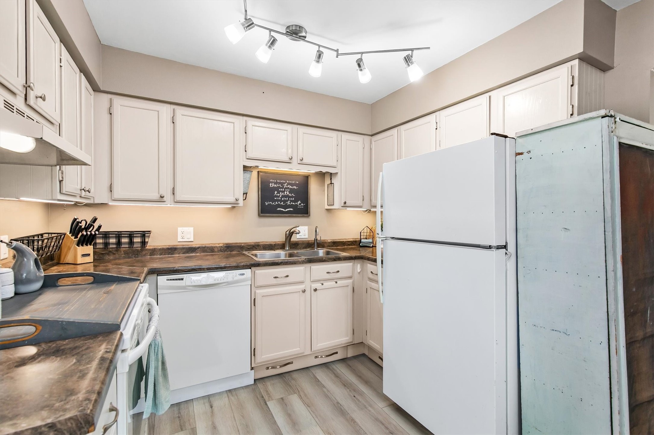 709 NE 9th Street