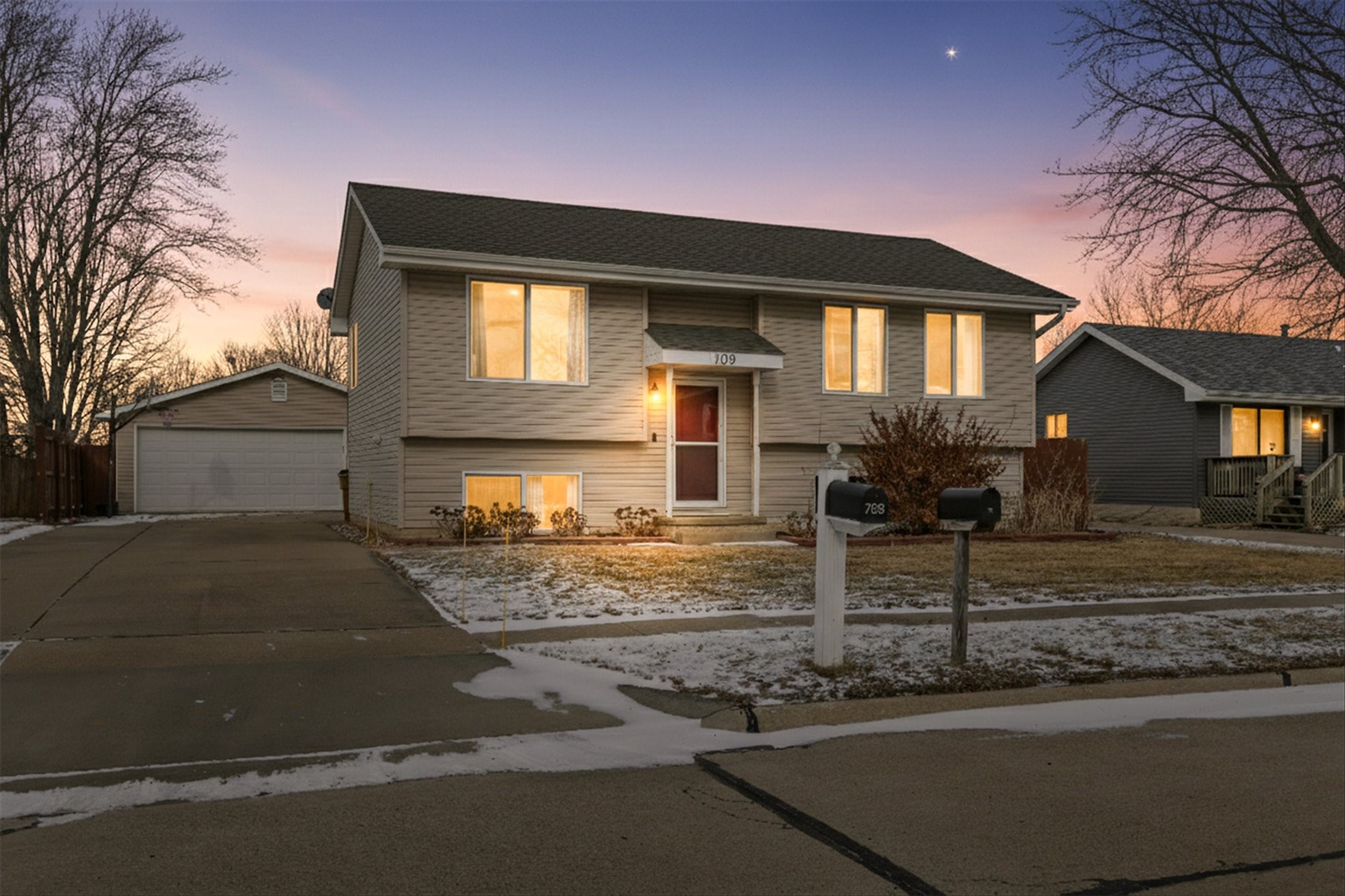 709 NE 9th Street