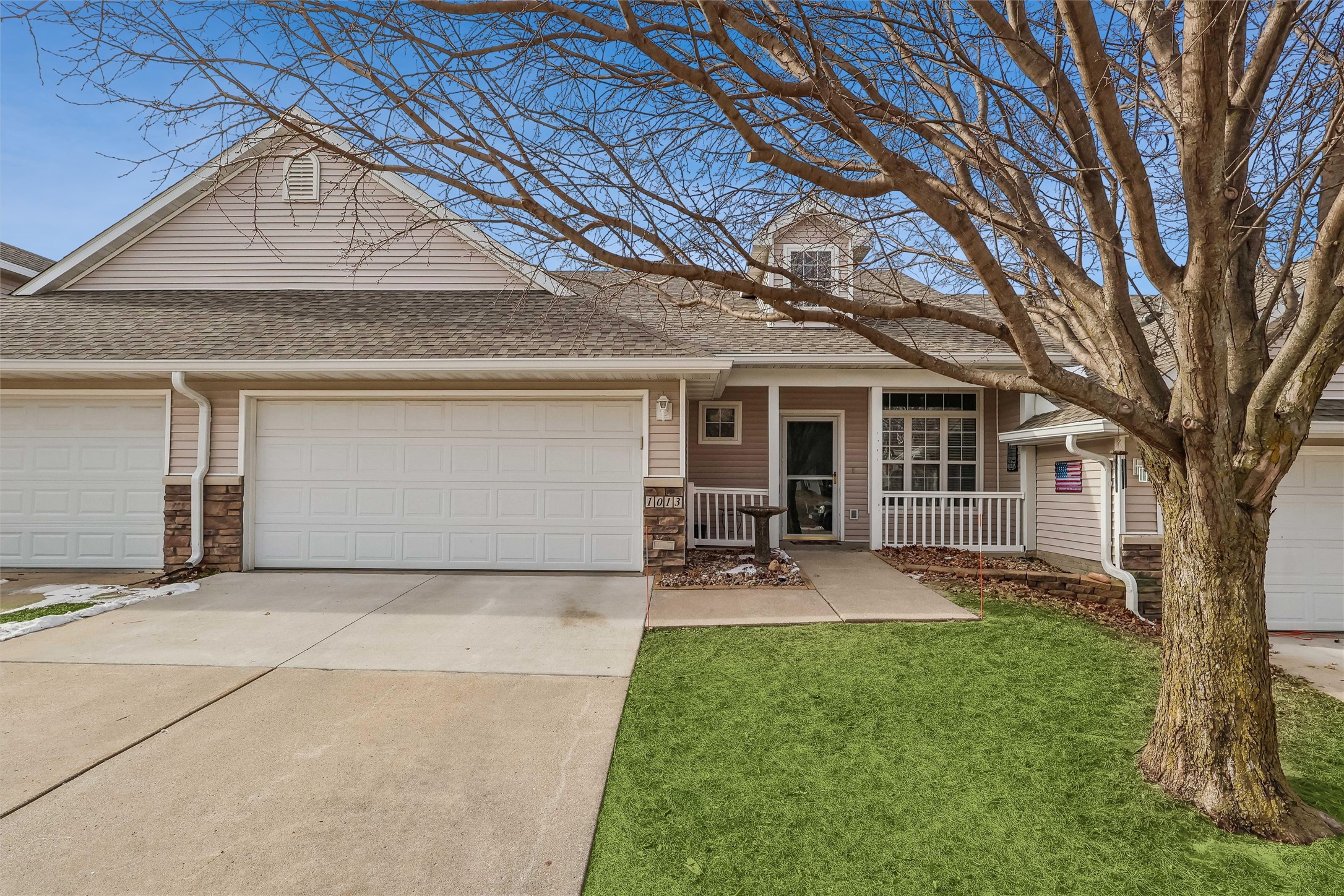 1013 NW Prairie Ridge Drive