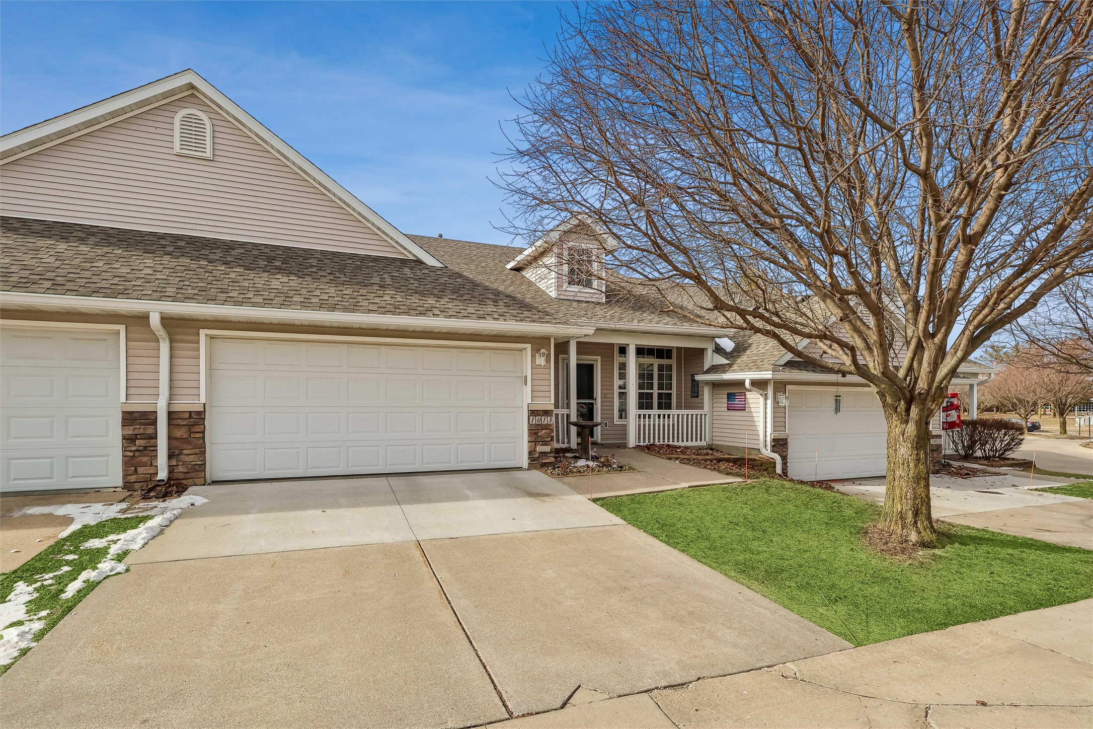 1013 NW Prairie Ridge Drive