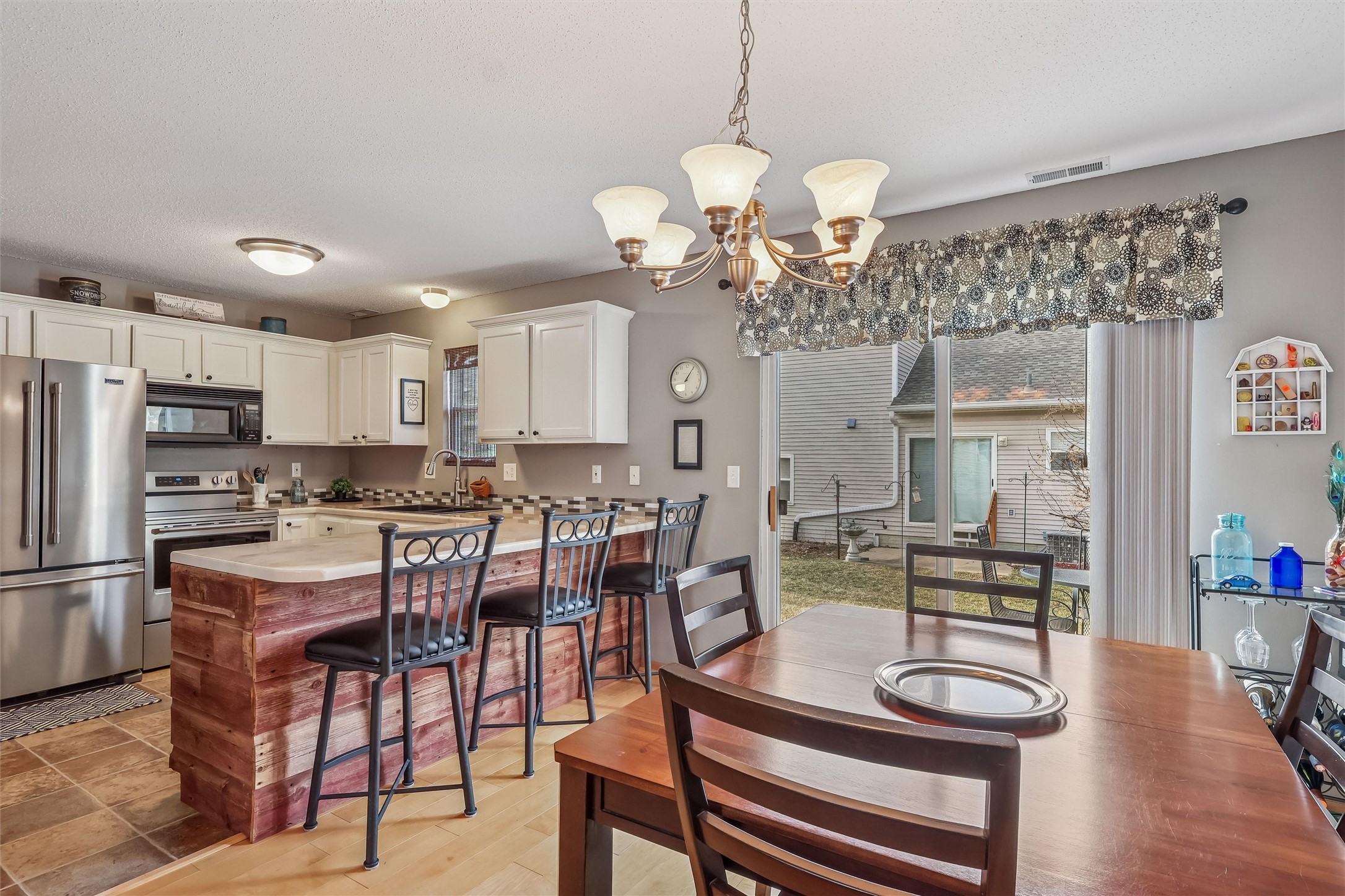 1013 NW Prairie Ridge Drive