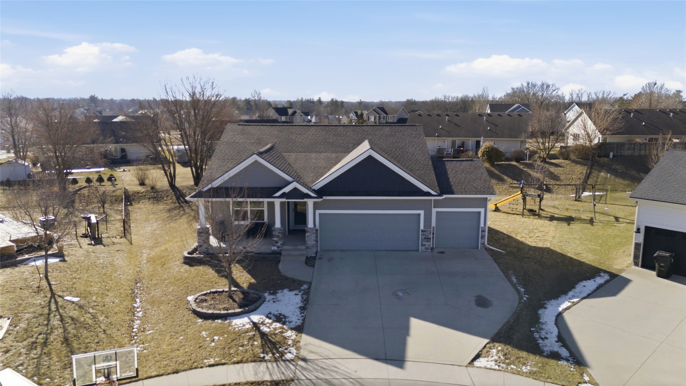 4316 SW Ash Court