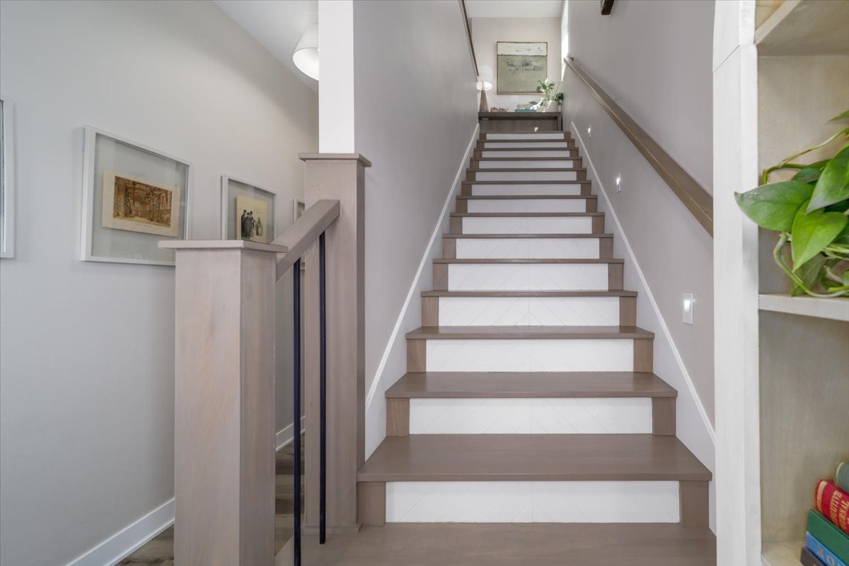 1604 SW Franklin Drive
