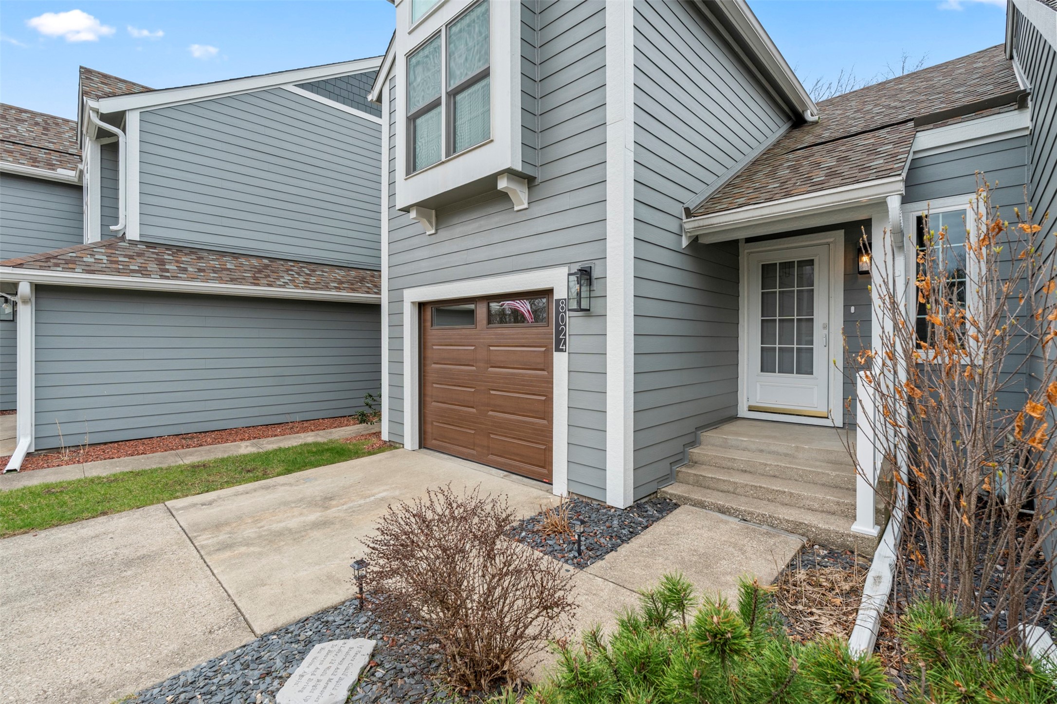 8024 Cobblestone Road
