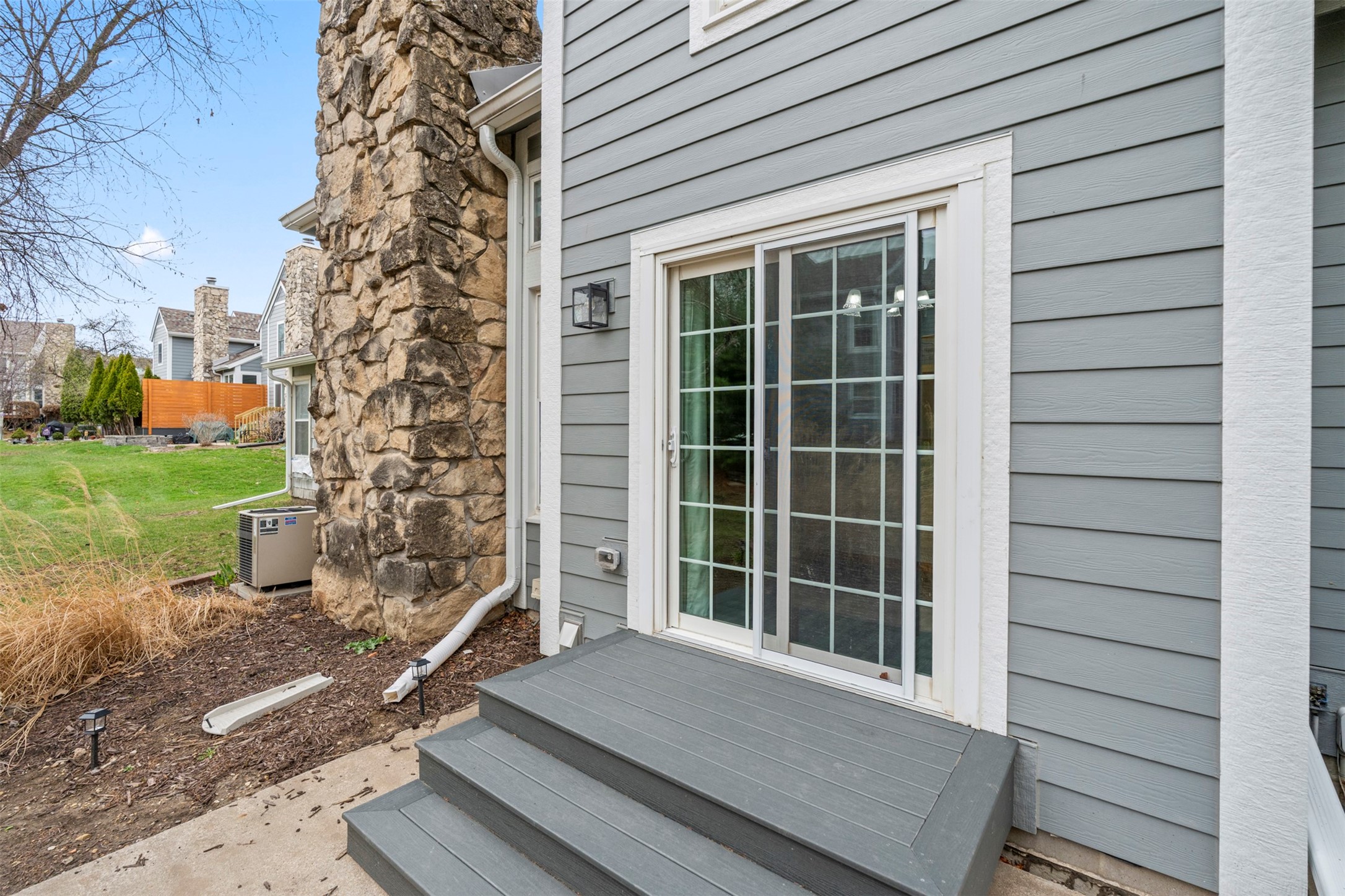 8024 Cobblestone Road