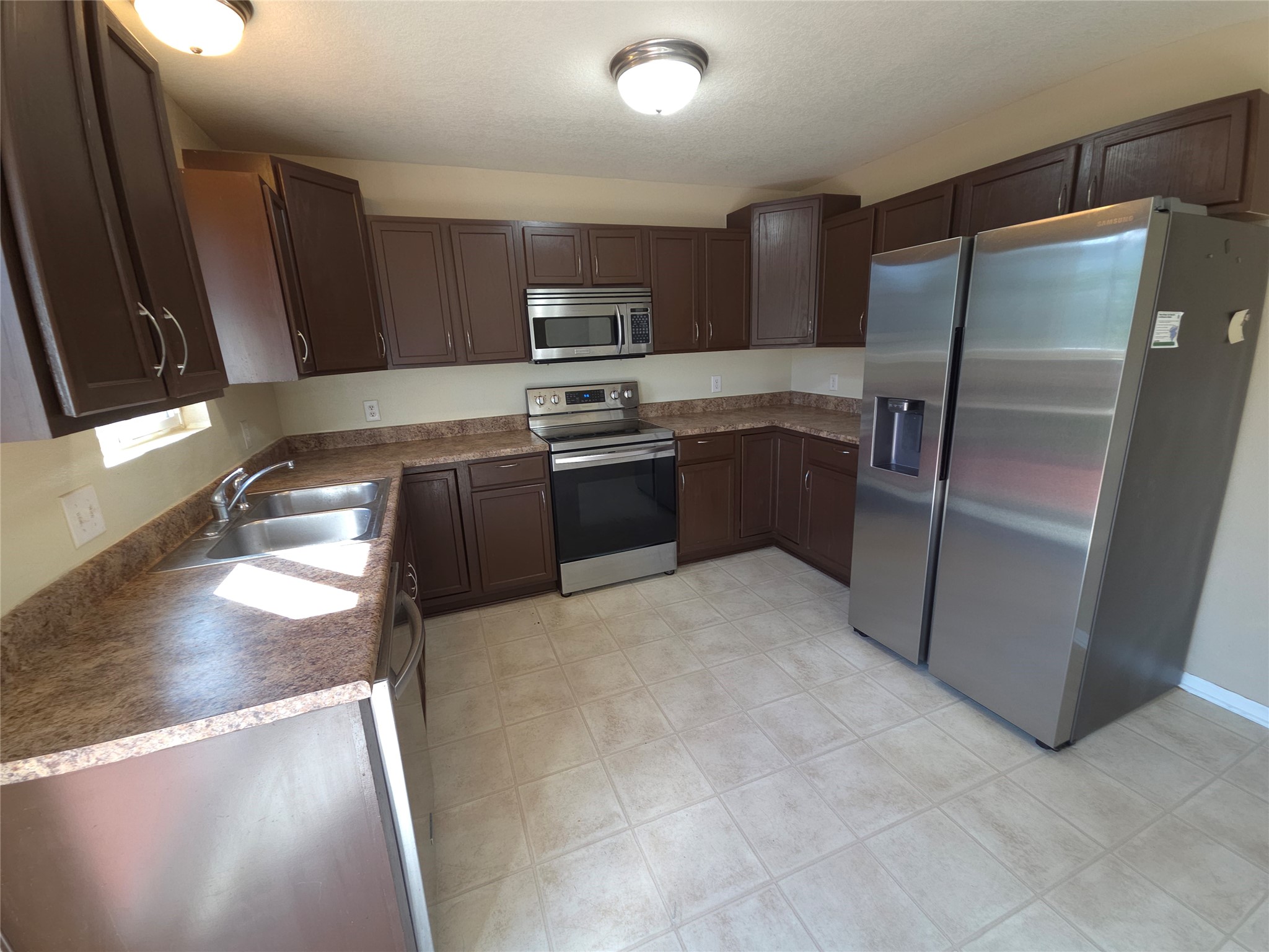 3123 SW Chestnut Court