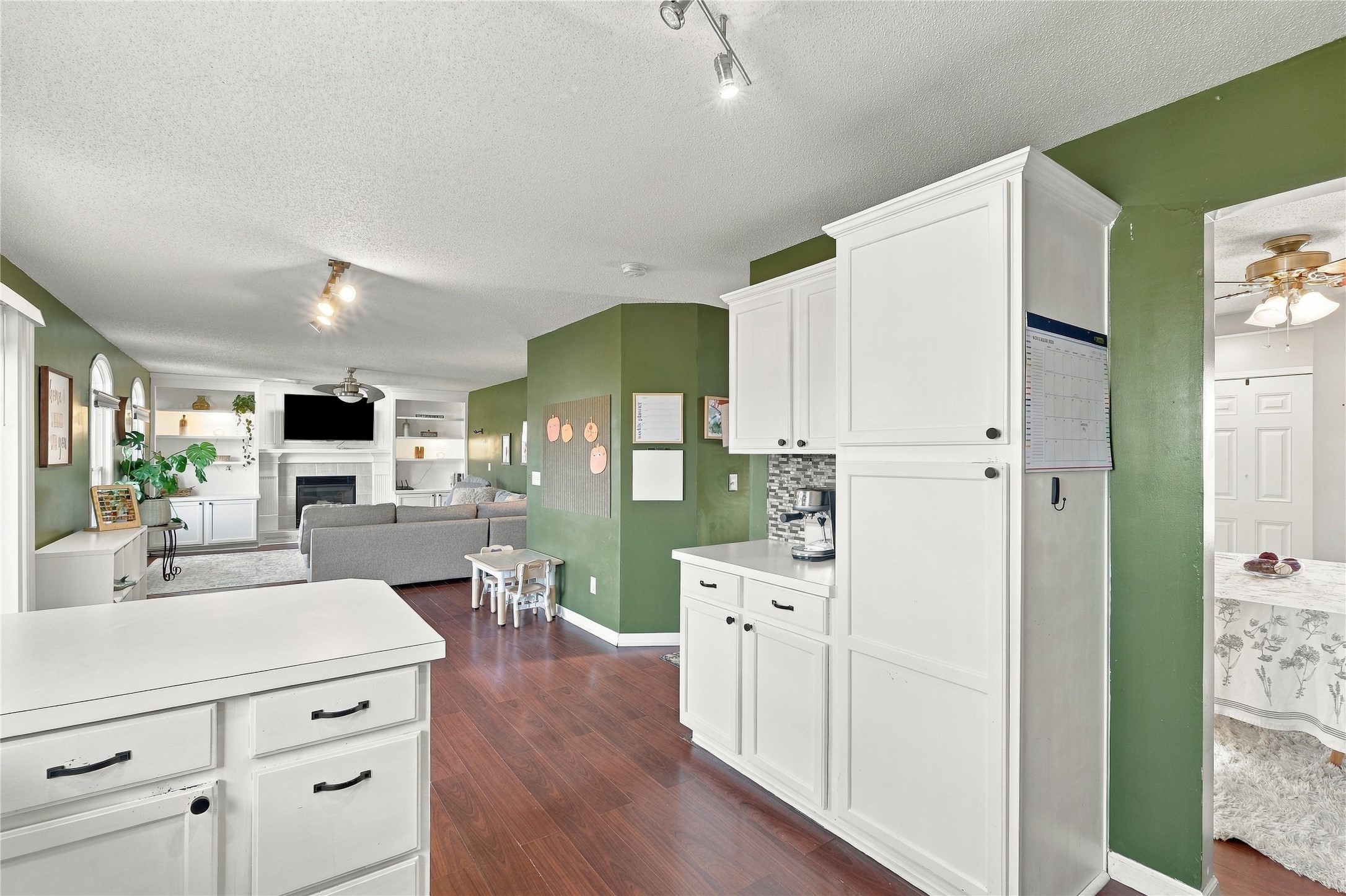 909 10th Street SE
