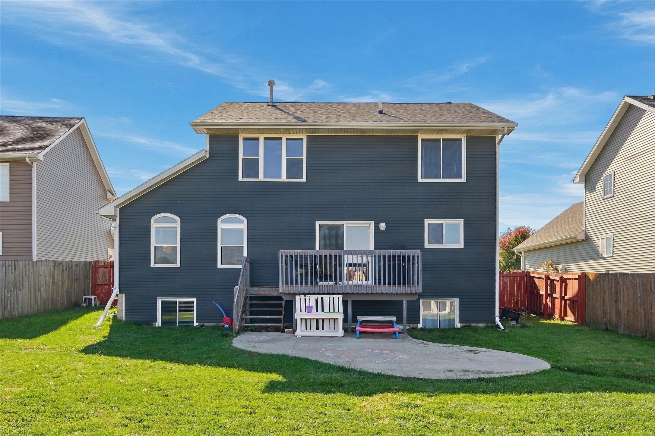 909 10th Street SE
