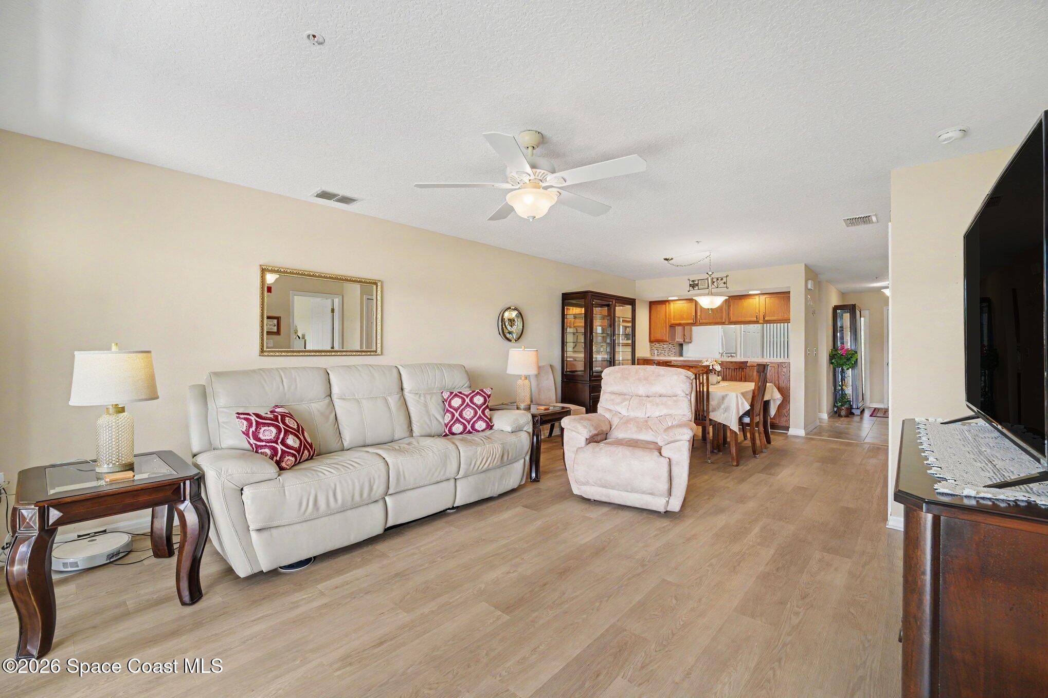 565 Shadow Wood Lane 324