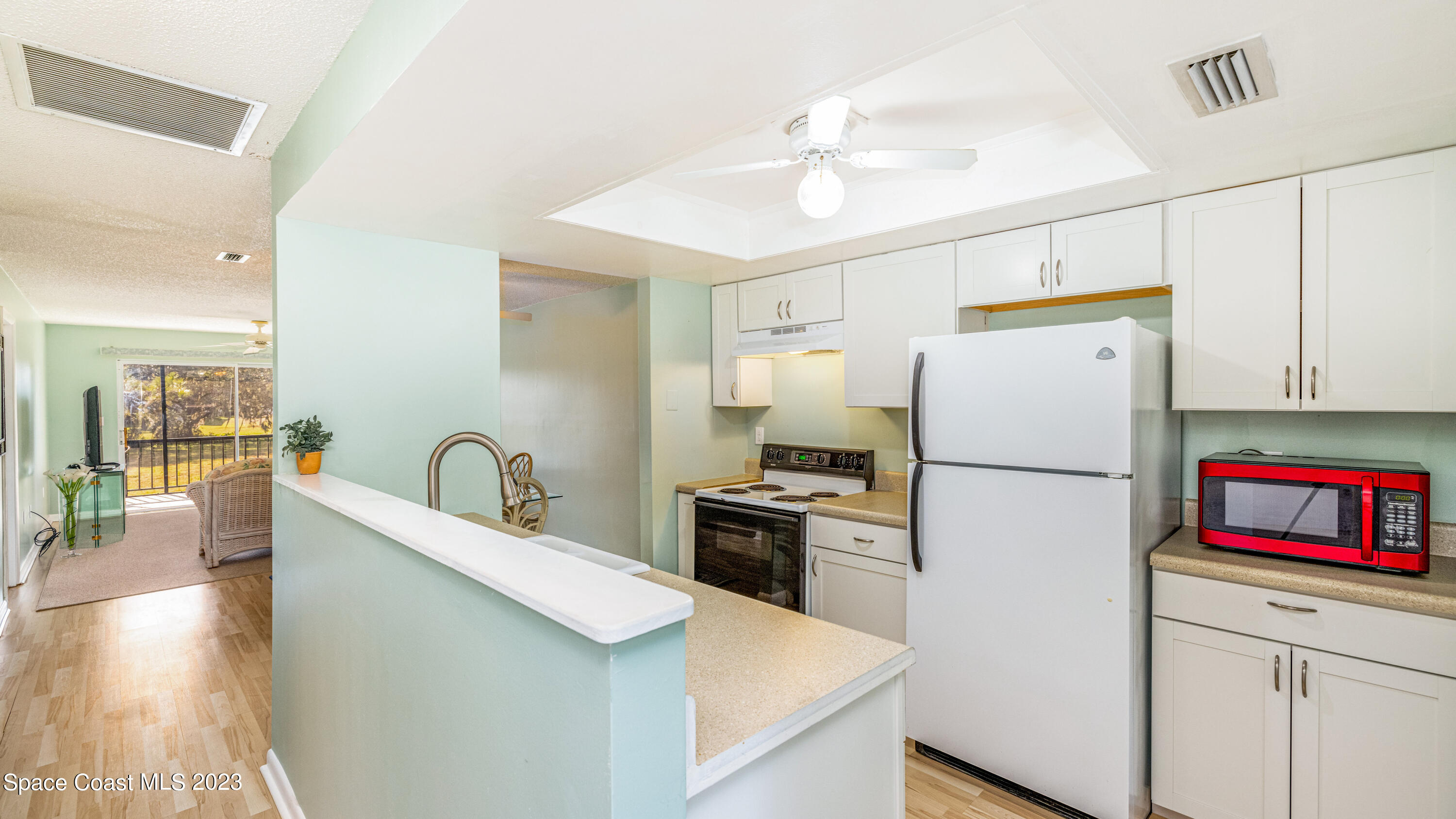 2862 Demaret Drive, 711