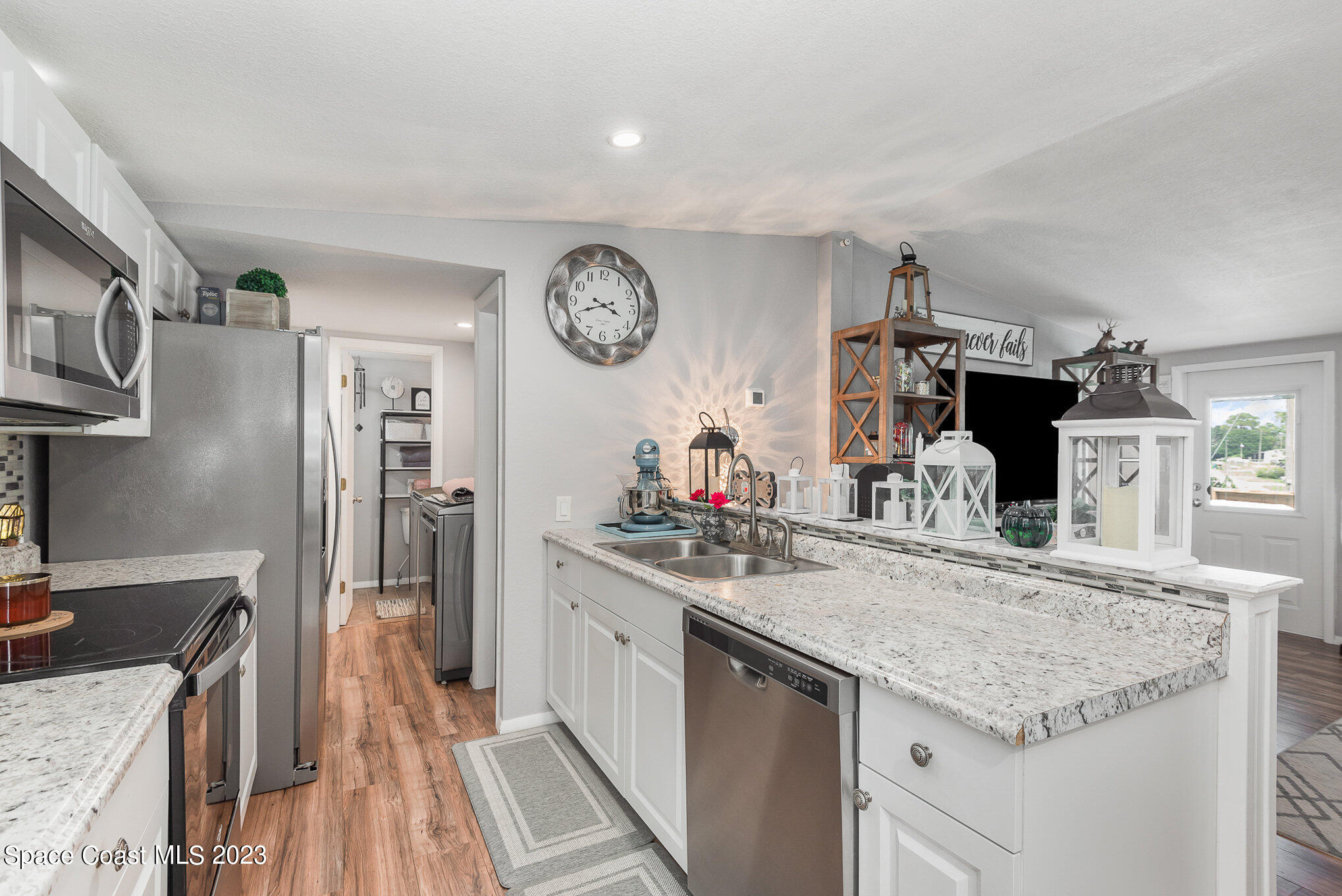 4925 Cambridge Drive